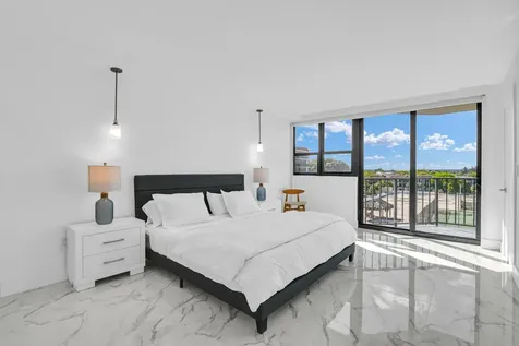 899 Jeffery Street Boca Raton FL 33487