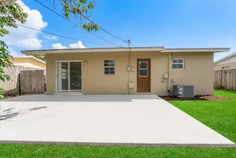 63 Andros Road Palm Springs FL 33461