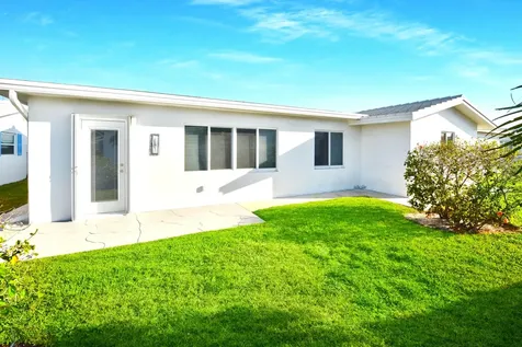2392 Sw 11th Avenue Boynton Beach FL 33426