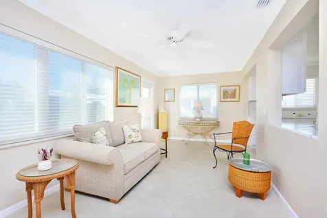 2392 Sw 11th Avenue Boynton Beach FL 33426