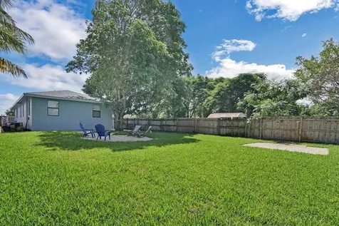 610 SE 2nd Avenue Delray Beach FL 33483
