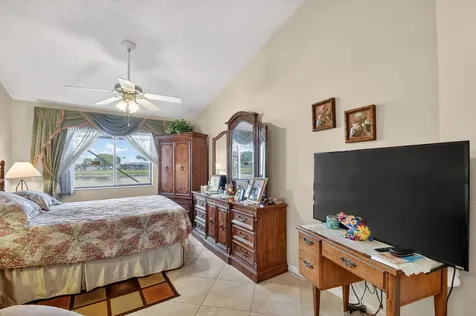 6049 Strawberry Lakes Circle Lake Worth FL 33463