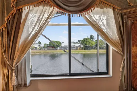 6049 Strawberry Lakes Circle Lake Worth FL 33463