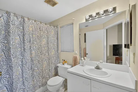 6049 Strawberry Lakes Circle Lake Worth FL 33463