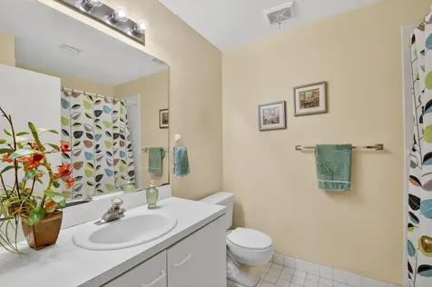 6049 Strawberry Lakes Circle Lake Worth FL 33463