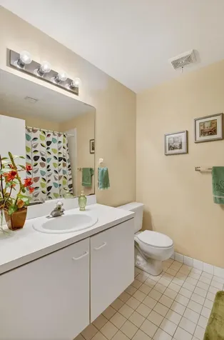 6049 Strawberry Lakes Circle Lake Worth FL 33463