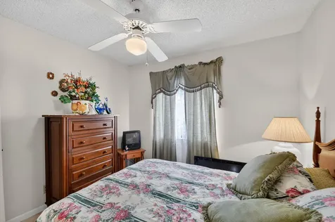 6049 Strawberry Lakes Circle Lake Worth FL 33463