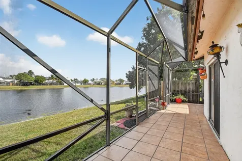 6049 Strawberry Lakes Circle Lake Worth FL 33463