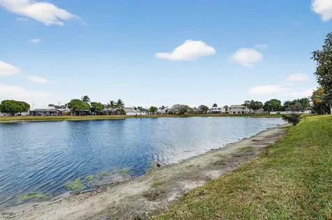 6049 Strawberry Lakes Circle Lake Worth FL 33463