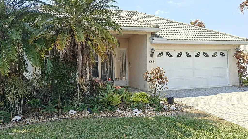 588 Sw Saint Johns Bay Port Saint Lucie FL 34986