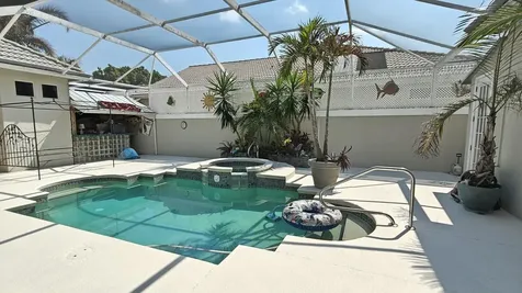 588 Sw Saint Johns Bay Port Saint Lucie FL 34986