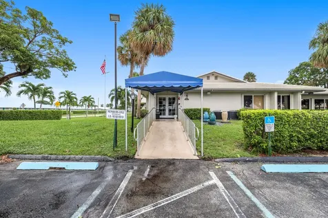 514 Sw 20th Street Boynton Beach FL 33426