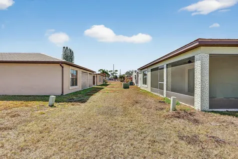 7 Aragon Lane Port Saint Lucie FL 34952