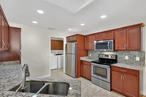 7 Aragon Lane Port Saint Lucie FL 34952