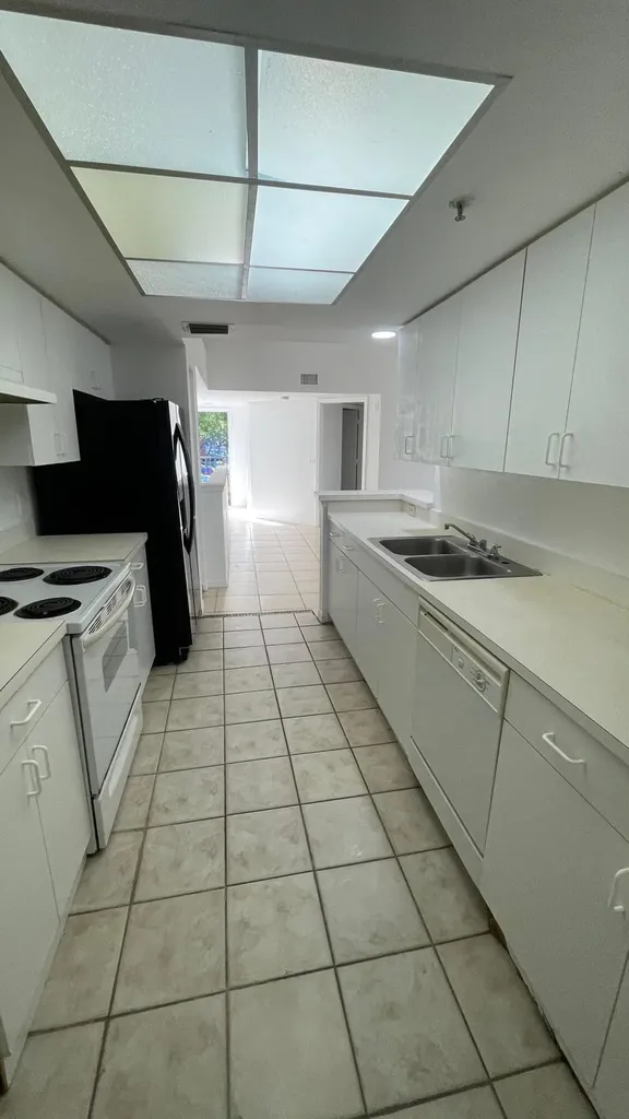 4199 N Haverhill Road West Palm Beach FL 33417