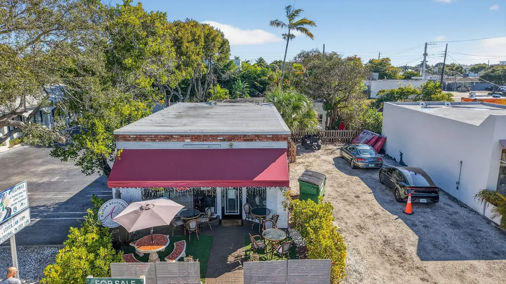 825 NE 6th Avenue Delray Beach FL 33483