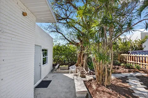 825 NE 6th Avenue Delray Beach FL 33483