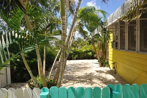 517 7th Avenue Lake Worth Beach FL 33460