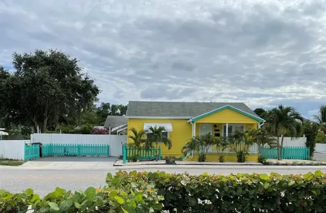 517 7th Avenue Lake Worth Beach FL 33460