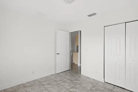 990 Sw Versailles Avenue Port Saint Lucie FL 34953