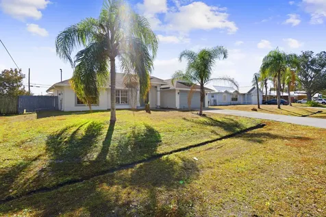 990 Sw Versailles Avenue Port Saint Lucie FL 34953