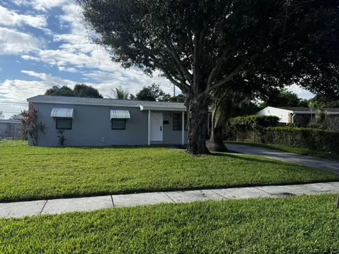 311 W 29th Street Riviera Beach FL 33404