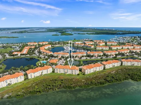27 Harbour Isle Drive Hutchinson Island FL 34949