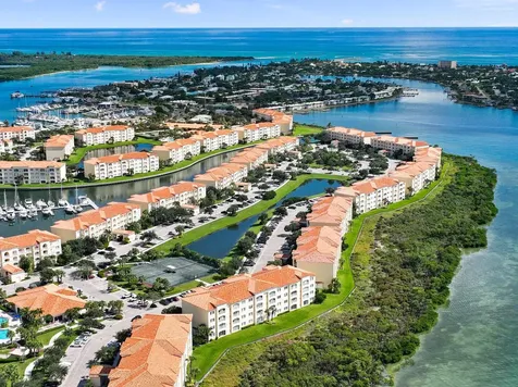27 Harbour Isle Drive Hutchinson Island FL 34949