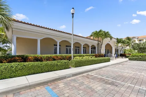 27 Harbour Isle Drive Hutchinson Island FL 34949
