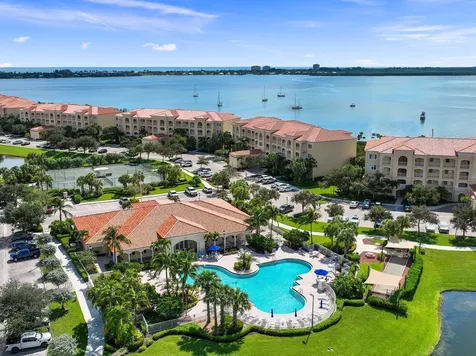 27 Harbour Isle Drive Hutchinson Island FL 34949