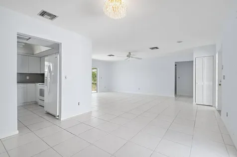 9400 Se Little Club Way Jupiter FL 33469