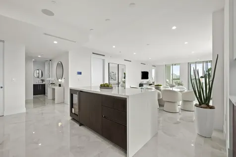 475 E Royal Palm Road Boca Raton FL 33432