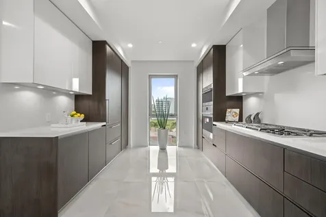 475 E Royal Palm Road Boca Raton FL 33432