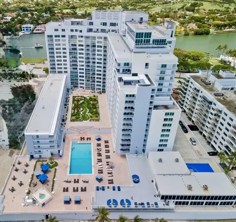 5401 Collins Avenue Miami Beach FL 33140