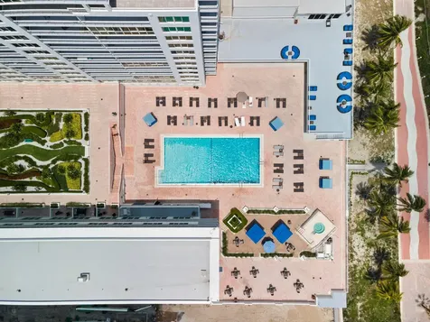 5401 Collins Avenue Miami Beach FL 33140