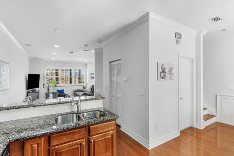 290 Ne 5th Avenue Delray Beach FL 33483