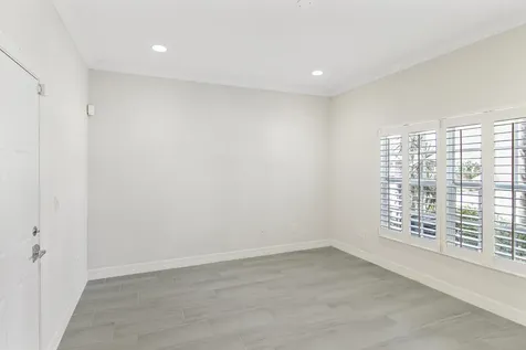 290 Ne 5th Avenue Delray Beach FL 33483