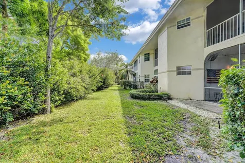 6555 Via Regina Boca Raton FL 33433