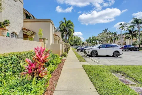 6555 Via Regina Boca Raton FL 33433