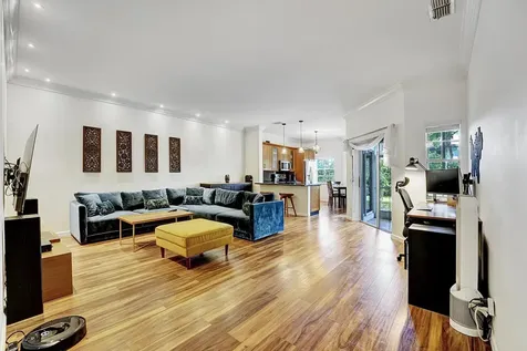 6555 Via Regina Boca Raton FL 33433