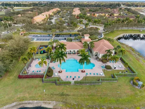 6769 Heritage Grande Boynton Beach FL 33437