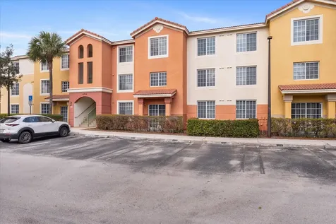6769 Heritage Grande Boynton Beach FL 33437