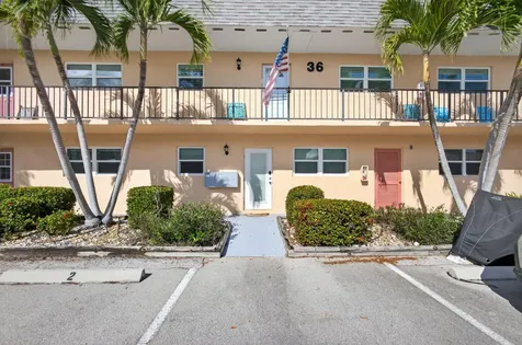 2950 SE Ocean Boulevard Boulevard Stuart FL 34996