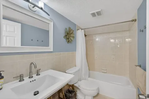 2950 SE Ocean Boulevard Boulevard Stuart FL 34996
