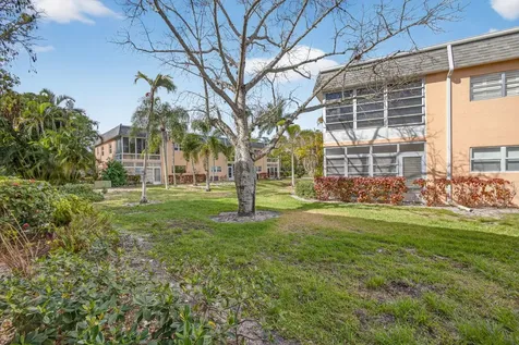 2950 SE Ocean Boulevard Boulevard Stuart FL 34996