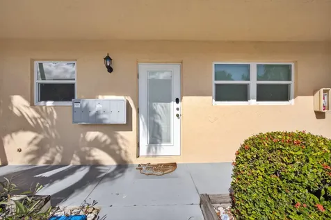 2950 SE Ocean Boulevard Boulevard Stuart FL 34996
