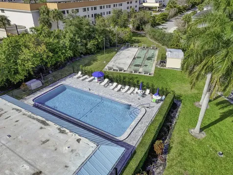 2950 SE Ocean Boulevard Boulevard Stuart FL 34996