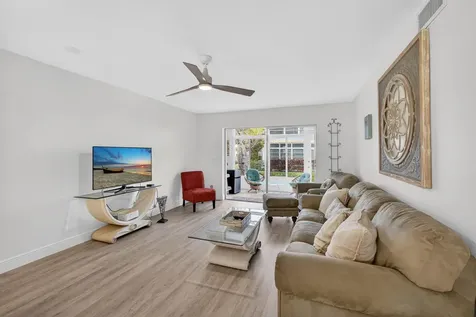 2950 SE Ocean Boulevard Boulevard Stuart FL 34996