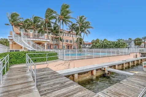 149 Harbors Way Boynton Beach FL 33435