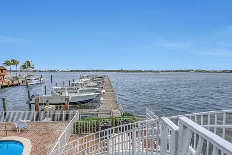 149 Harbors Way Boynton Beach FL 33435